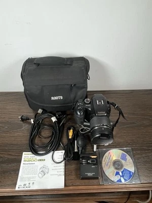 Fujifilm FINEPIX S200 EXR 12.0MP 14.3x Digital Camera With Case And Accessory - Image 1 of 4