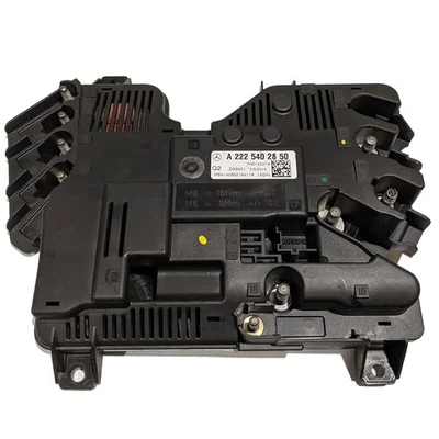 Caja de distribución relé de fusibles traseros OEM Mercedes-Benz S63 S65 AMG 15-17 2225402850 Foto 1 de 3