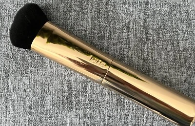 IMPERFECTO ~Tarte Cinta Esculpida Cepillo para Esculpir Rostro Mejillas Maquillaje Contorno DORADO Nuevo Foto 1 de 2
