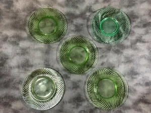 SET 5 ANCHOR HOCKING GREEN URANIUM VASELINE DEPRESSION 8" SALAD LUNCH PLATES - Picture 1 of 5