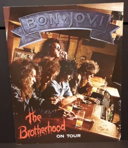 BON JOVi 1989 THE BROTHEROOD ON TOUR BOOK SOUVENiR PROGRAMA DE CONCIERTOS con FAN CLUB - Imagen 1 de 6