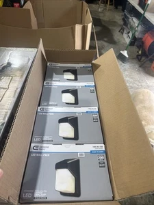 Com Electric Wall Pack Case 4 To Box - Picture 1 of 6