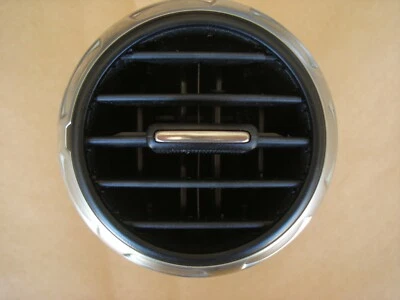 2008 2009 2010 2012 2013 2014 OEM AUDI TT ROADSTER MK2 - FRONT DASH AIR VENT - Image 1 of 4