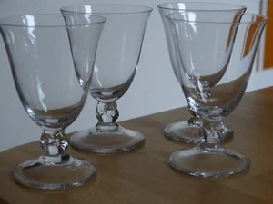 DAUM FRANCE 4 ANCIENS VERRES A APERITIF CRISTAL MODELE ORVAL ht 9,5 cm - Imagen 1 de 9