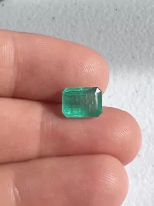 A++ Natural Earth mined 2.30 Ct Zambian Faceted Emerald Loose Gemstone - Picture 1 of 7