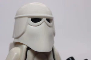 Lego Star Wars Snowtrooper Minifig with Blaster - Picture 1 of 3