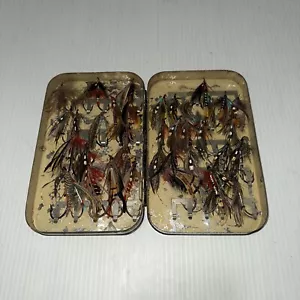 Malloch’s vintage Japanned fly box and 38 vintage antique flies. Salmon/ trout. - Picture 1 of 12