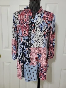 Cocomo Womens 3/4 Sleeve Blue, Pink Floral V- Neck Tunic Blouse Size Medium NWT - Picture 1 of 17