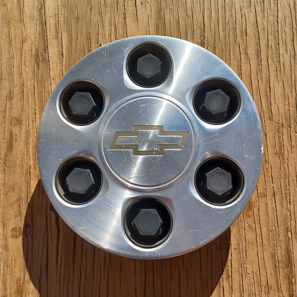 Chevrolet Avalanche Tahoe Silverado center cap, 1999-2007, p/n 9595263 01 - Изображение 1 из 3