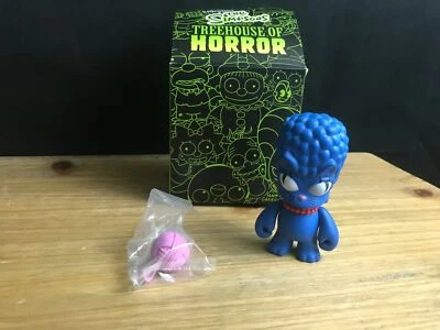 2013 Kidrobot The Simpsons Treehouse of Horror 3" Vinyl Figure MARGE CAT 2/20 - Image 1 of 3