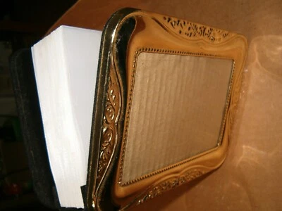 Marco de libro de fotos aspecto de latón - Tiene capacidad para 100 fotos - Respaldo de terciopelo negro Foto 1 de 4