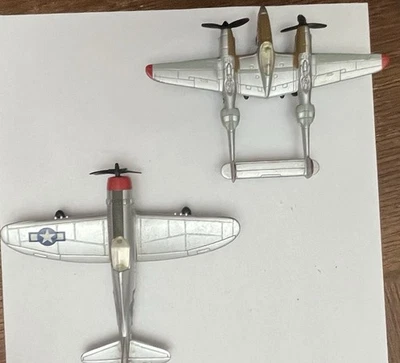 Lote De 2 Aviones Road Champs De Colección Años 80 P33J Y P47D Lil Friend Bueno Foto 1 de 4