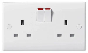 BG - 13A 2 Gang Double Pole Switched Socket, White - Picture 1 of 1