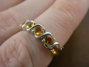Sterling Silver Citrine Ring 2.3g Size 7.5 Round Cut Five Gems Design - Picture 1 of 12