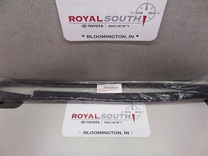 Toyota Sienna 11-17 Driver Side Window Run Channel Genuine OEM OE - Picture 1 of 2