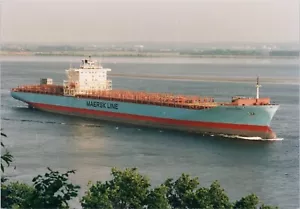 Foto Abzug : Frachter / Containerschiff Maren Maersk - Bild 1 von 2