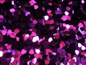 Álbum de recortes dispersos de mesa de 25 g rosa metálico corazones lentejuelas 6 mm - Imagen 1 de 1