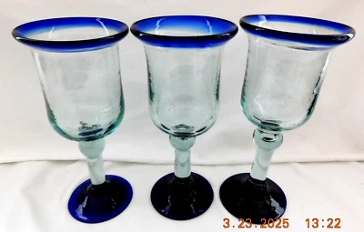 手工吹制墨西哥钴蓝色喇叭边和底座 3 葡萄酒杯 8 3/4 英寸高 w2s5 — 第 1/4 张图片