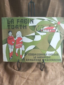 La faoin tuath, Softcover Irish Language Childrens Kids Book 1978 - Picture 1 of 5