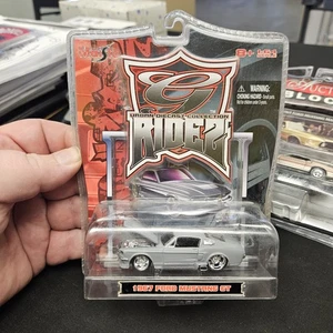 Maisto G Ridez (1:64 Scale) 67 Ford Mustang GT - Picture 1 of 4