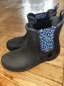 Crocs Freesail Women’s Size 7 Black Purple Rubber Chelsea Raining Ankle Boots - Picture 1 of 5