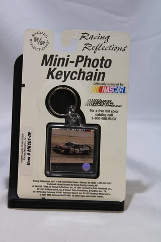 Nascar 1990's DALE EARNDHART keychain Cover