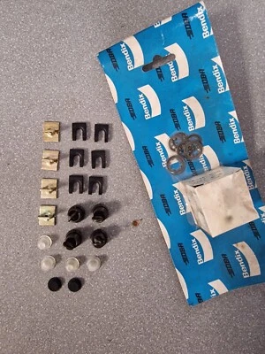 RENAULT 4-5-12 REAR BRAKE ACCESORISE KIT 7701201715 - Image 1 of 2