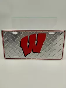 Wisconsin Badgers Diamond Plate Metal Car Tag Plate NWT Free Shipping - Picture 1 of 2