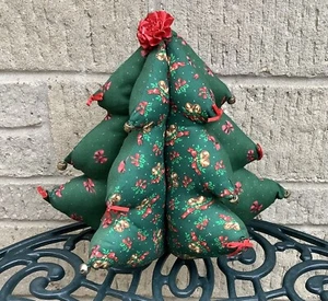 VINTAGE HANDMADE STUFFED FABRIC DECORATIVE CHRISTMAS TREE - Picture 1 of 2