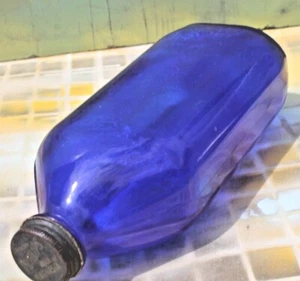 Botella de Colección Milk of Magnesia Azul Cobalto con Tapa, 9" de Alto ¡ENVÍO GRATUITO! - Imagen 1 de 8