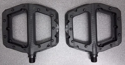 Pedales RaceFace Chester - Plataforma, Compuesto, 9/16", Grande, Negro Foto 1 de 2