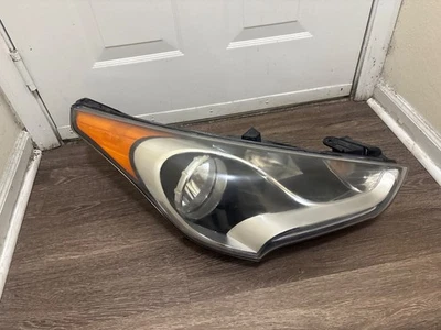 2012-2017 Hyundai Veloster Passenger Halogen LED DRL Headlight RH Right 92102-2V - Image 1 of 4