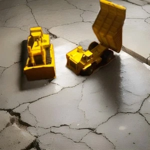 1979 Hot Wheels CAT Bulldozer Hong & 1979 CAT Dump Truck Hong Kong - Picture 1 of 6