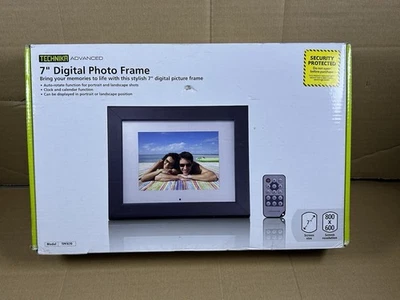 Technika TPFX70 Digital Photo Frame Black USB 7" LCD Display Auto Image Rotation - Image 1 of 4