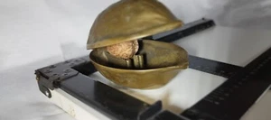 Antigua trituradora masiva para nueces y avellanas en forma de nuez - Imagen 1 de 9