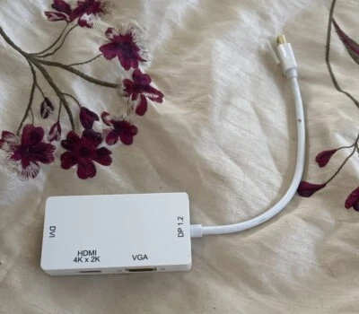 StarTech MDP2VGDVHD - Mini DisplayPort to VGA / DVI / HDMI Adapter 3-in 1 Used - Image 1 of 4