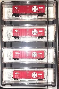 Z MTL 994 00 047 50ft Rib Side Box Car Plug Door ATSF Four Car Runner Pack NIB - Picture 1 of 3