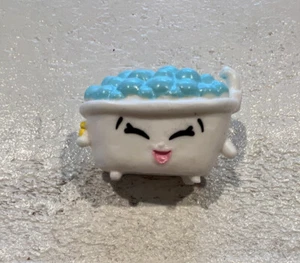 NEW Shopkins Season 5 Figure White Bertha Bath Housewares - Picture 1 of 2