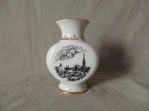 Small Porcelain Vase Hassenpflug Austria Vienna - Picture 1 of 11