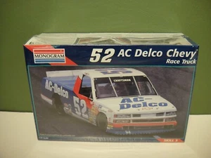 Monogram - 1996 - 1/24 - #52 AC Delco Chevy Race Truck - #2473 - New / Sealed - Picture 1 of 6
