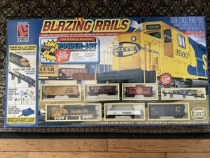 1996 Life-Like Trains Complete Train Set "Santa Fe Blazing Rails" w/Diesel Loco - Picture 1 of 17