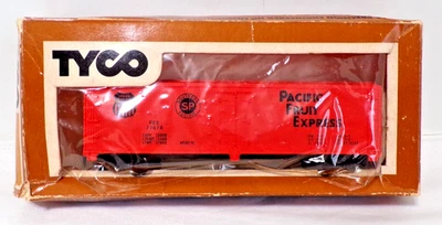 Tyco 329J Southern Pacific PACIFIC FRUIT EXPRESS 40' Reefer PFE 77678 - Image 1 of 4