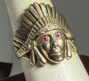 Anillo de oro amarillo de 10k con cabeza de jefe de indios nativos americanos diamantes rubíes - Imagen 1 de 5