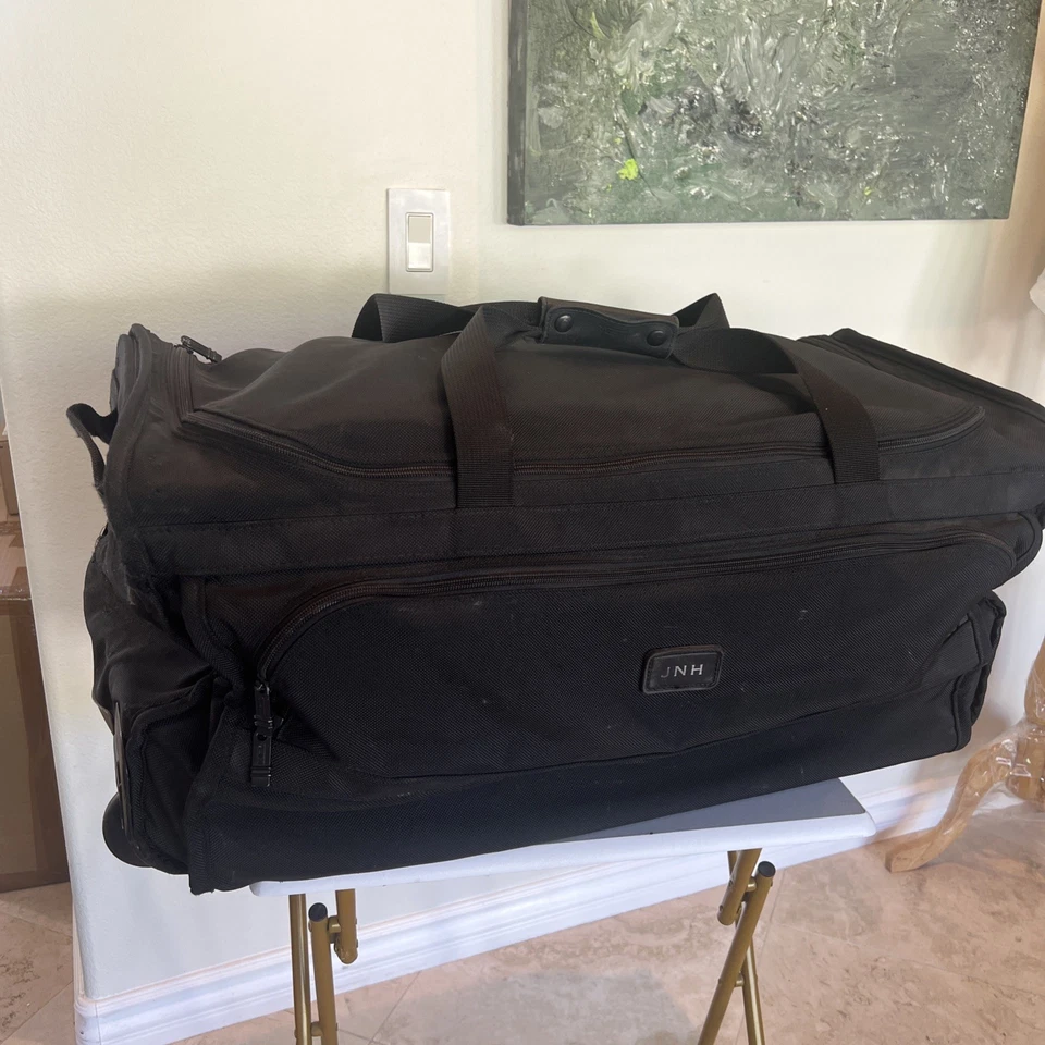 Bolsa de Lona Tumi 2 Ruedas 29"x14" ¡Excelente Estado! ¡Parece caro!  Foto 1 de 4