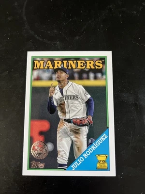 2023 Topps Series 2 Julio Rodriguez 2T88-32 Seattle Mariners Rookie Gold Cup - Image 1 of 2