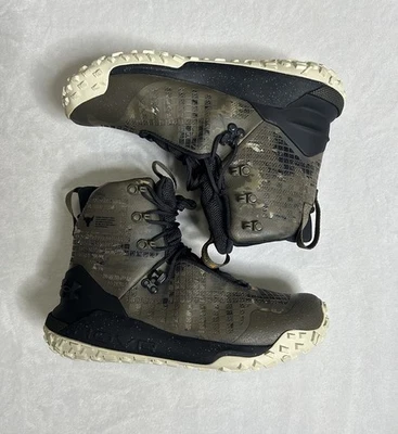 Botas Under Armour HOVR Dawn WP 2.0 x Project Rock Camufladas 3027739-300 Hombres Talla 9.5 Foto 1 de 4
