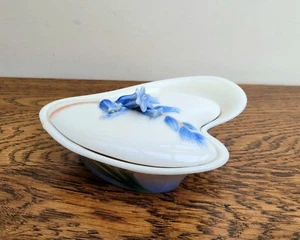 Franz Porcelain Bluebell Heart Shaped Trinket Box FZ01127 - Picture 1 of 9