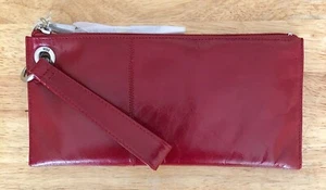 Neu mit Etikett Hobo International Clutch-Geldbörse aus Lederarmband, Vida, granatrot - Bild 1 von 5