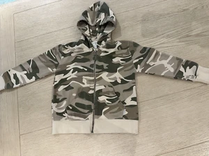 Zara Boys Green Camouflauge Hoodie Size 7 - Picture 1 of 4