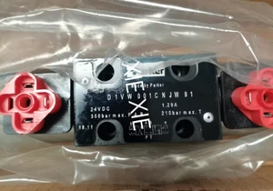 1PCS Parker D1VW001CNJW91 Brand new Reversing valves shipping Via Fedex or DHL - Picture 1 of 2